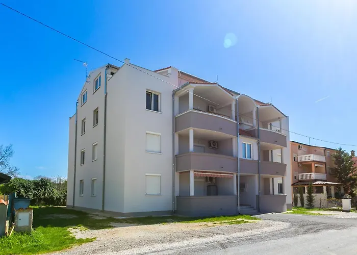 Borka - Kapovica - Mpolo Lejlighed *